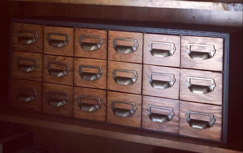 WEICHUAN 16-Pack Zinc Alloy Antique Bronze Label Frame Drawer Pulls -Vintage Industrial Style Apothecary Card Catalog Holder Pull Handles for Drawers and Cabinets, 1-5/8" x 3-1/4" - Image 5